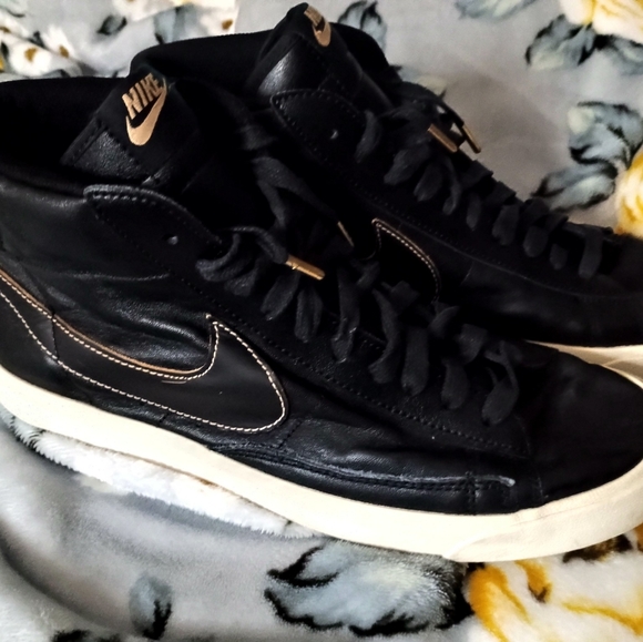 Men Size 9 Nike Shoes - Picture 8 of 14